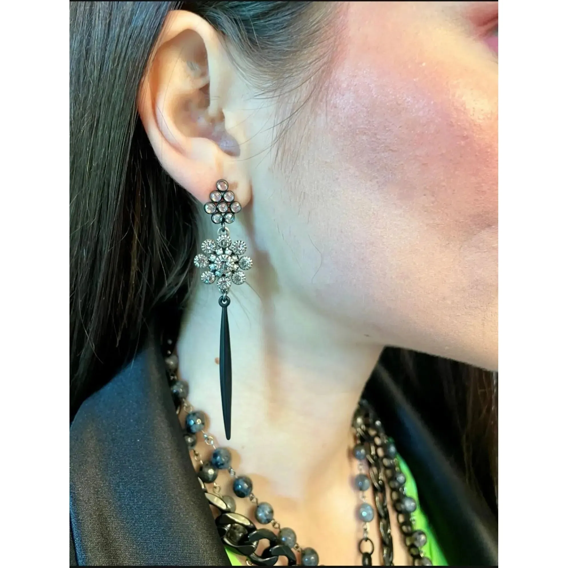 Daisy Spike Swarovski Crystal Earrings - Black