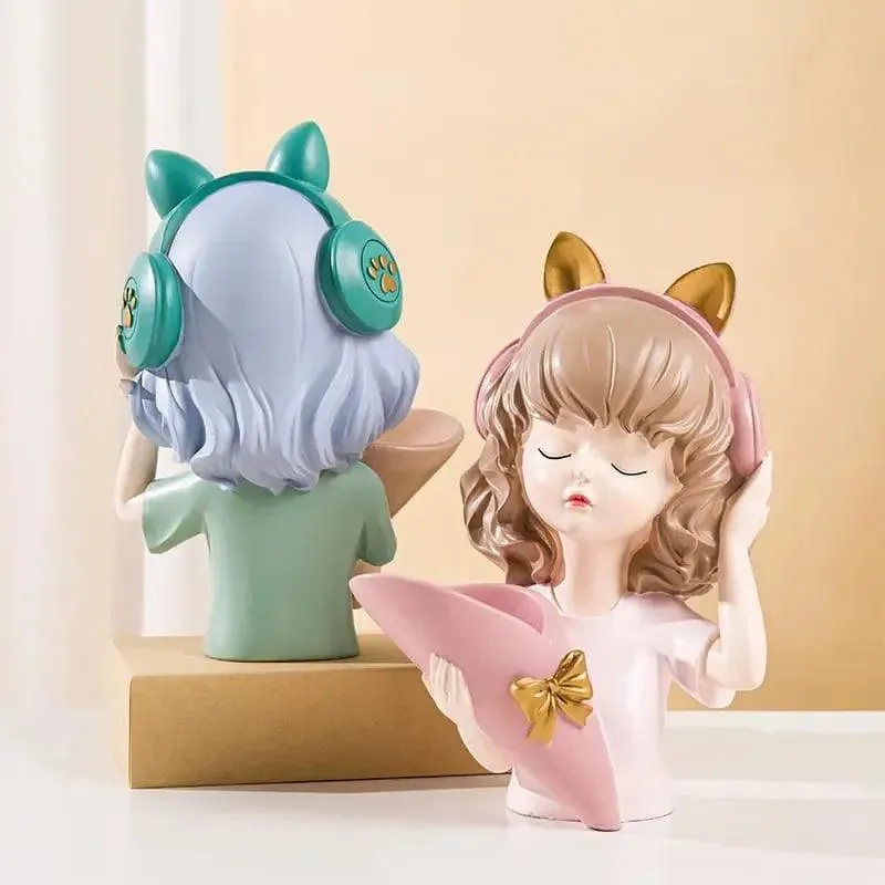 EXQUISITE DOLL VASE DECOR