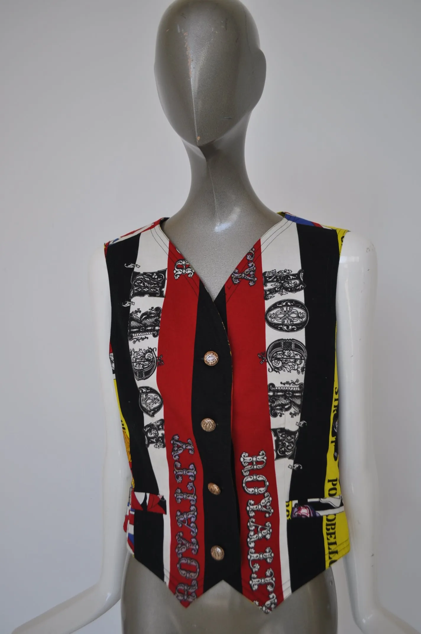 Gianni Versace vest with great print 91 The Beatles print