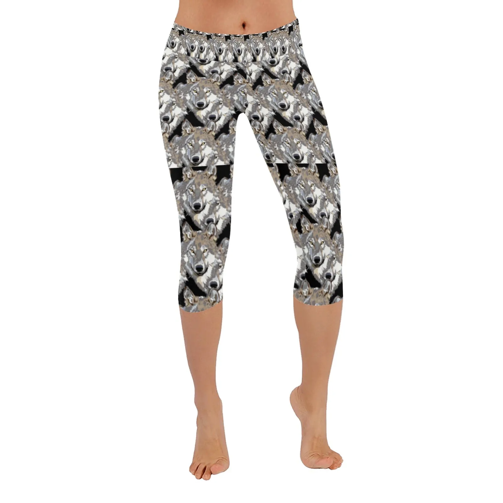 Graphic Wolves Capri Leggings up to 5 XL