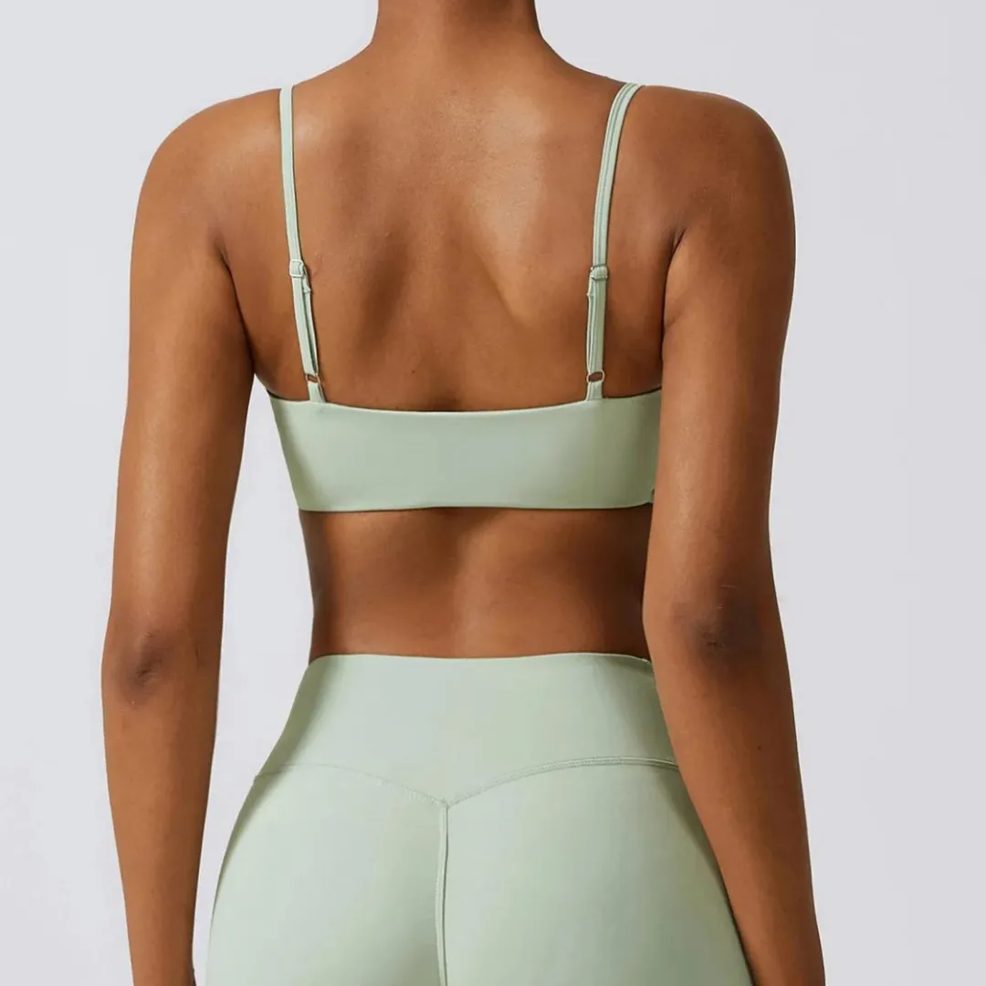 LUCINDA V-NECK SPORTS BRA