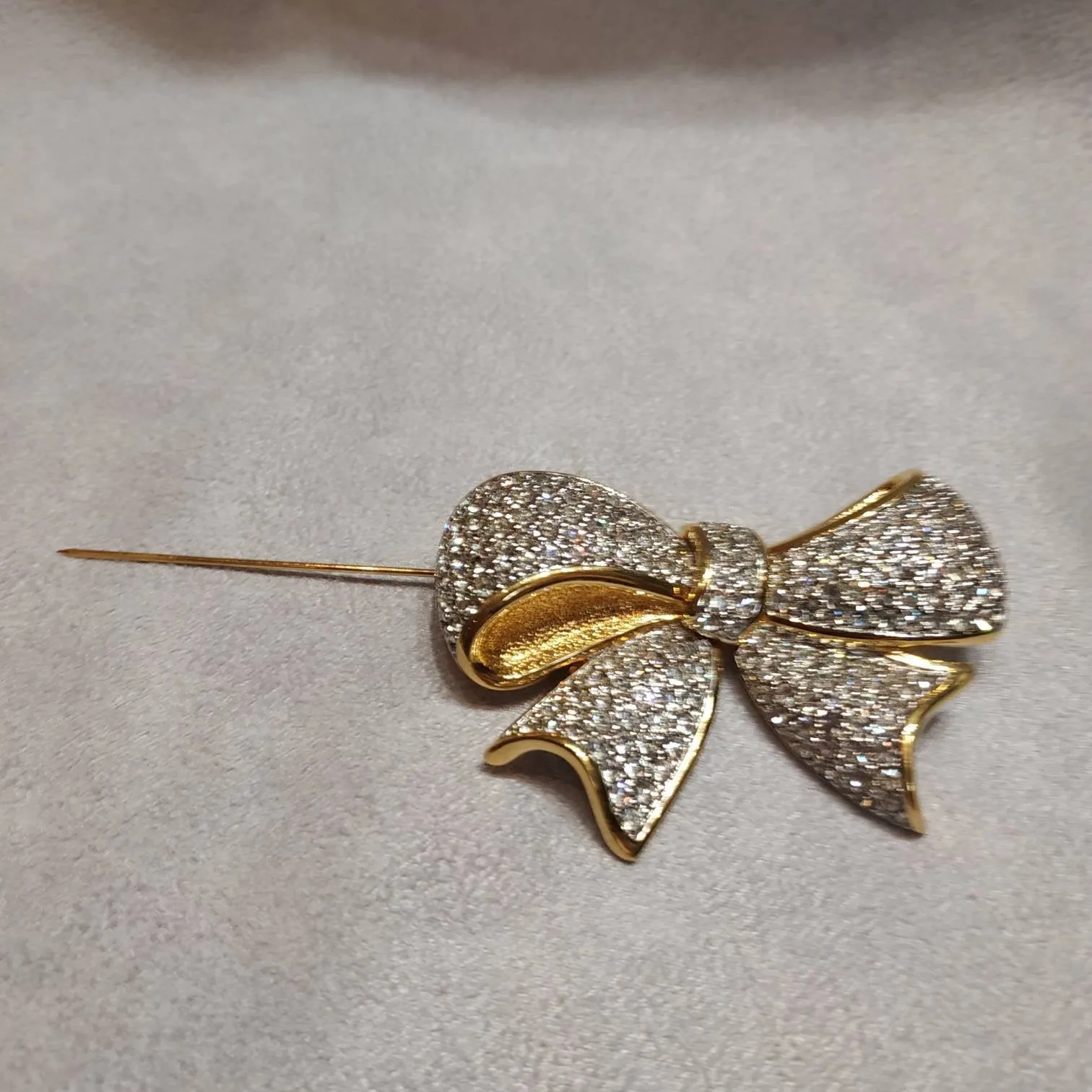 Vintage Swarovski bow brooch crystal gold plated